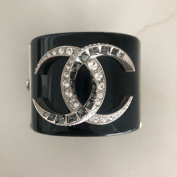 Chanel - Picture 1 of 3